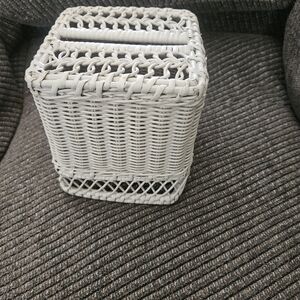 Vintage wicker tissue box cover cottage core